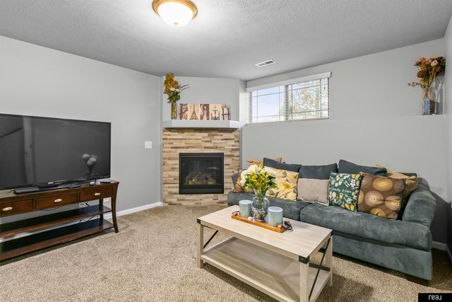 9110 Potter Street, Omaha, NE 68122