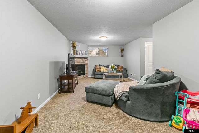 9110 Potter Street, Omaha, NE 68122