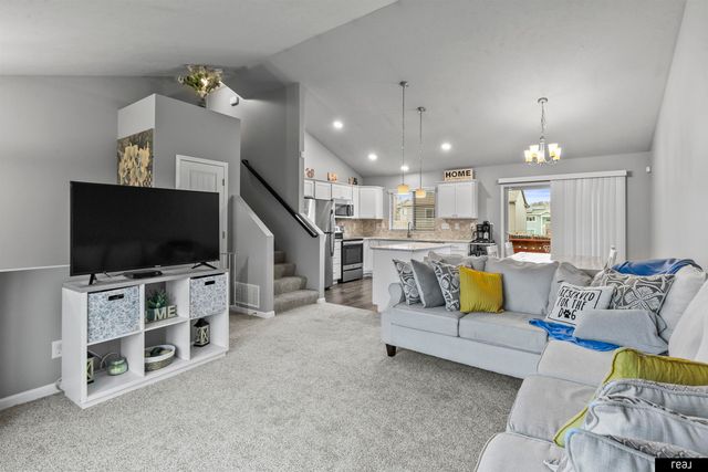 9110 Potter Street, Omaha, NE 68122