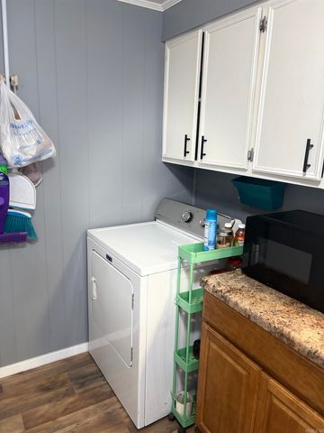 504 S Pine Street, Hope, AR 71801