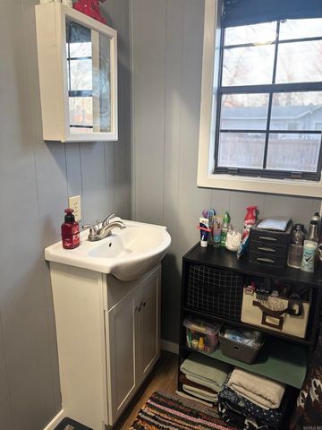 504 S Pine Street, Hope, AR 71801