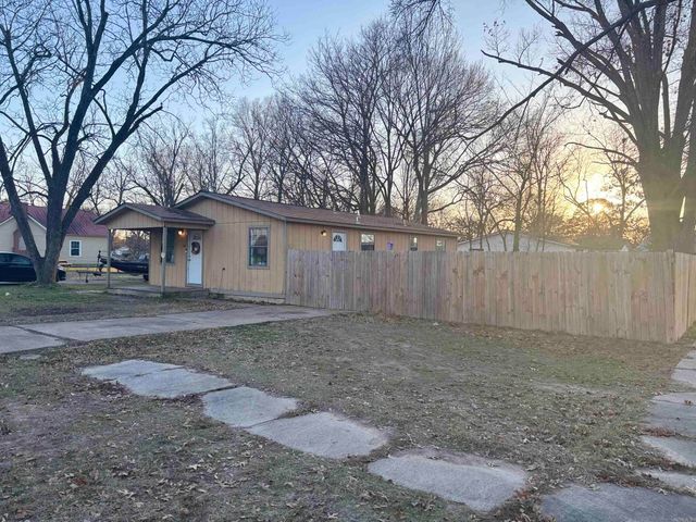 504 S Pine Street, Hope, AR 71801