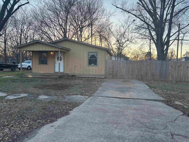 504 S Pine Street, Hope, AR 71801