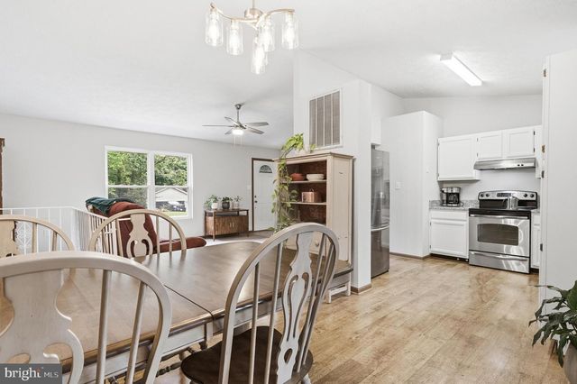 7860 PINE BLVD, Lusby, MD 20657