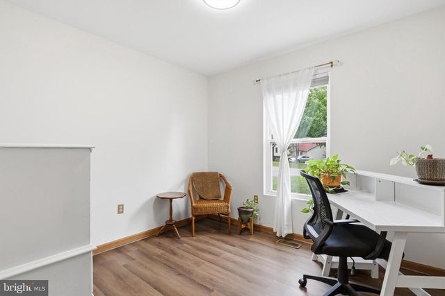 7860 PINE BLVD, Lusby, MD 20657