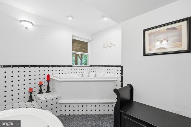 7860 PINE BLVD, Lusby, MD 20657