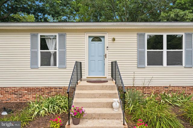 7860 PINE BLVD, Lusby, MD 20657