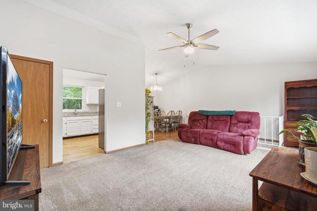 7860 PINE BLVD, Lusby, MD 20657