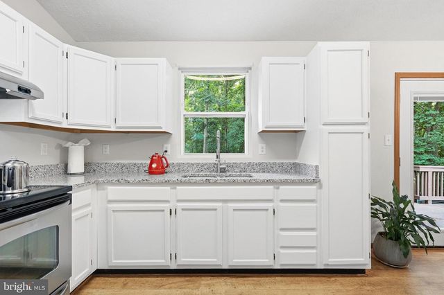7860 PINE BLVD, Lusby, MD 20657