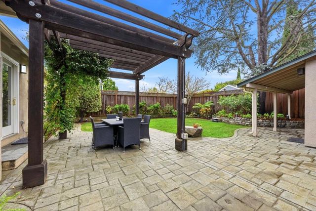 118 Alexander Avenue, Redwood City, CA 94061