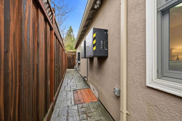 118 Alexander Avenue, Redwood City, CA 94061