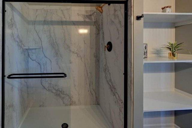 1131 N Mohican Court, Independence, MO 64056