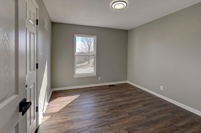 1131 N Mohican Court, Independence, MO 64056