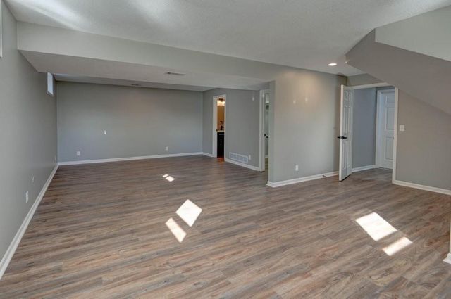 1131 N Mohican Court, Independence, MO 64056