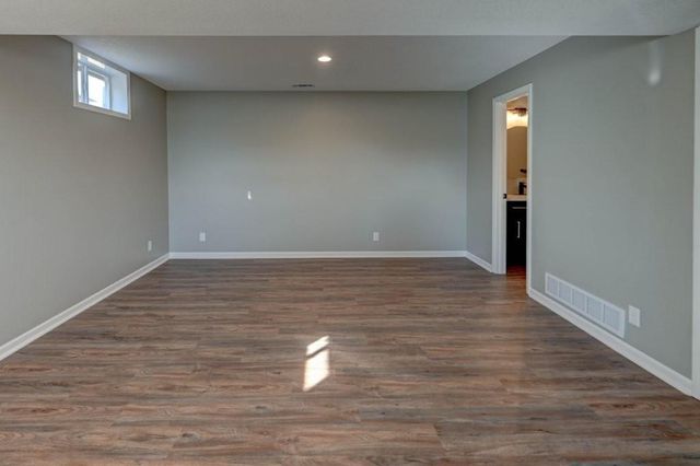 1131 N Mohican Court, Independence, MO 64056