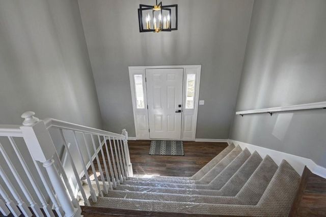 1131 N Mohican Court, Independence, MO 64056