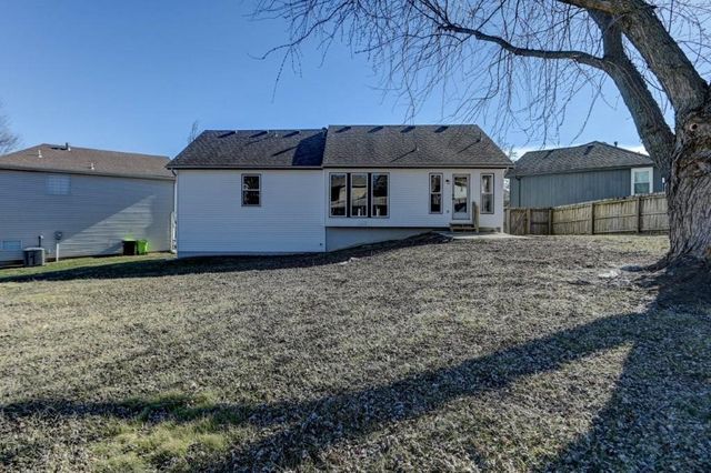 1131 N Mohican Court, Independence, MO 64056