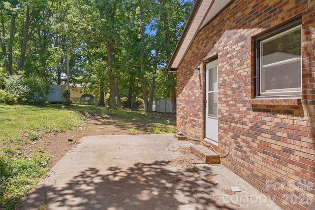 151 Redwood Lane, Gastonia, NC 28052