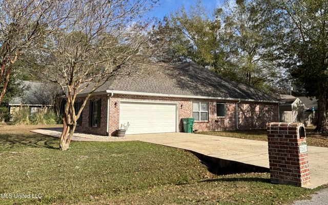 72683 N Diamondhead Drive, Diamondhead, MS 39525