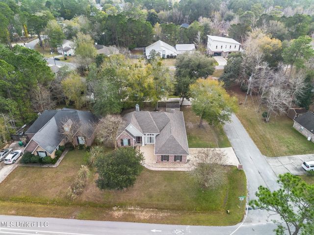 72683 N Diamondhead Drive, Diamondhead, MS 39525