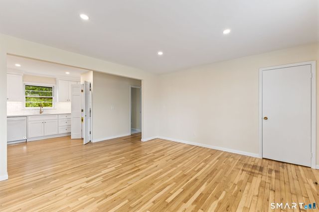 17 Artic Street 2, Greenwich, CT 06830