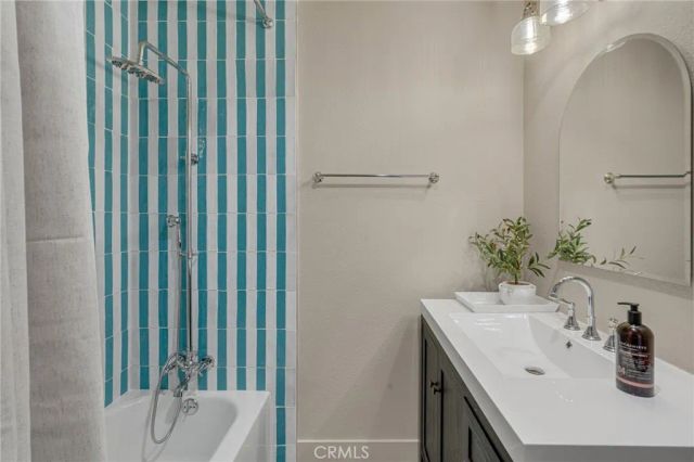 2057 Down, Riverside, CA 92507