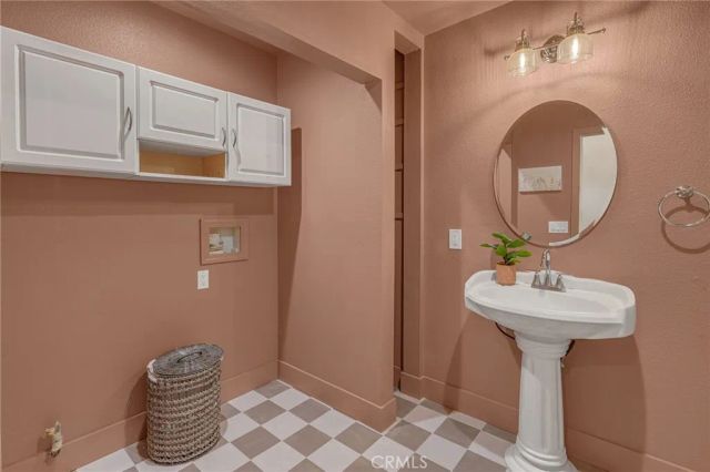 2057 Down, Riverside, CA 92507