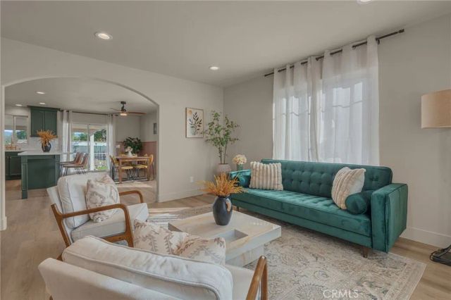 2057 Down, Riverside, CA 92507