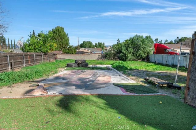 2057 Down, Riverside, CA 92507