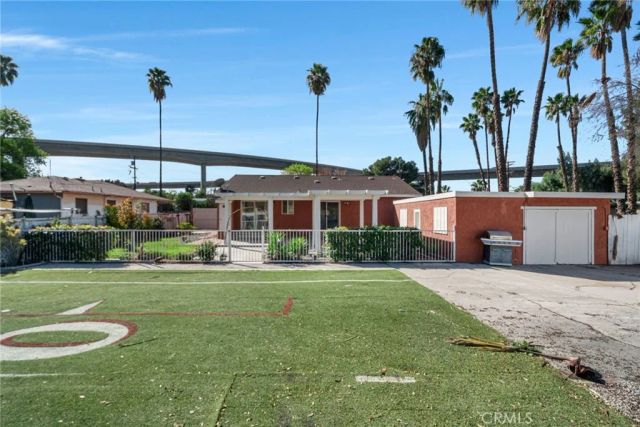 2057 Down, Riverside, CA 92507