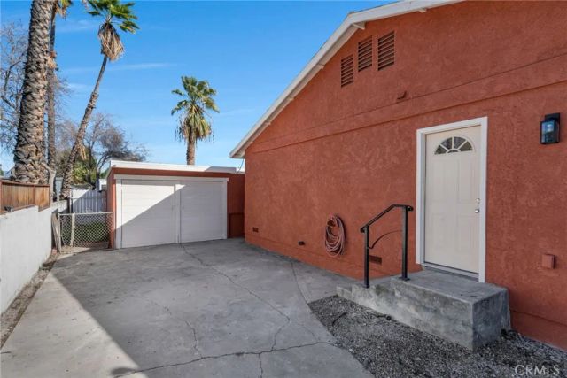 2057 Down, Riverside, CA 92507