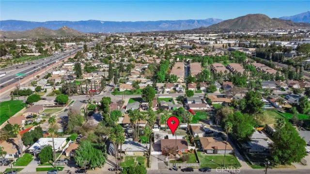 2057 Down, Riverside, CA 92507
