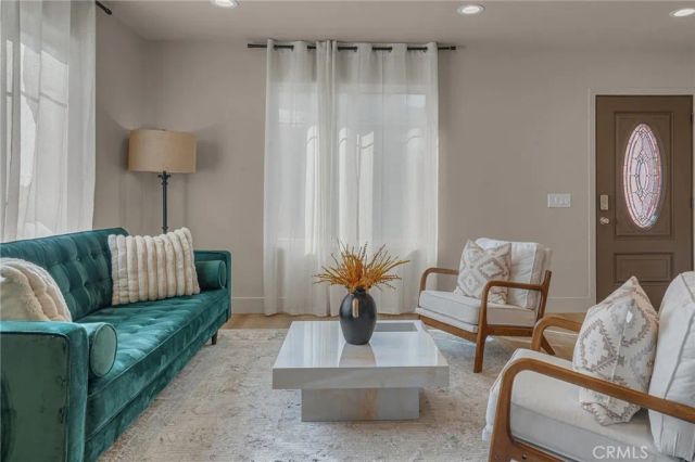 2057 Down, Riverside, CA 92507