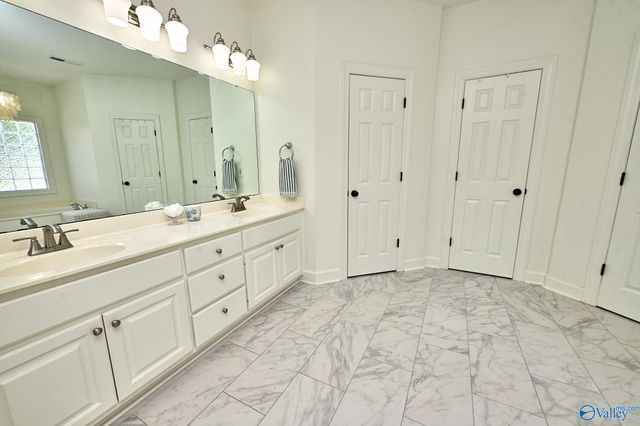 2836 Willowick Trail SE, Owens Cross Roads, AL 35763
