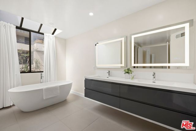 2467 Century, Los Angeles, CA 90067