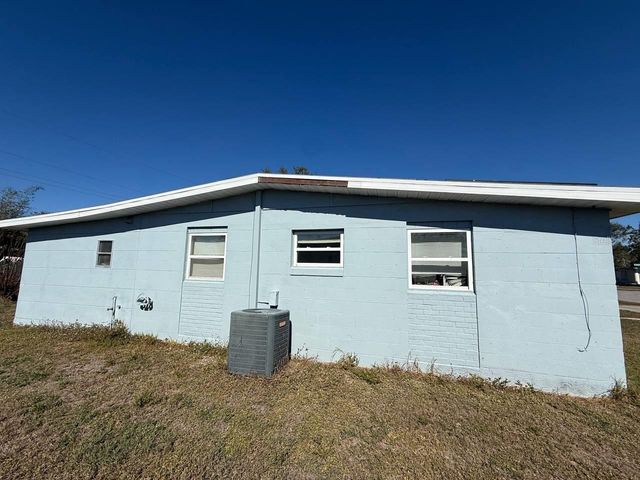 3257 CRESTWOOD DRIVE, Port Charlotte, FL 33952