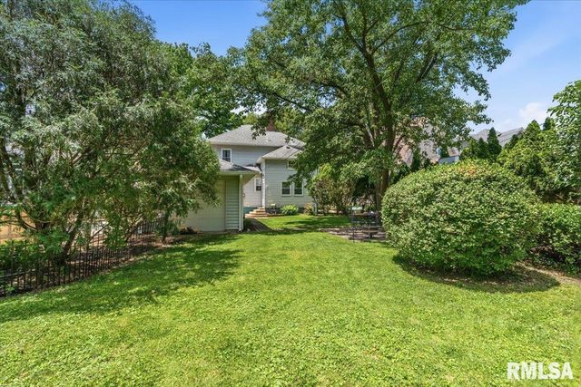 1330 S WHITTIER Avenue, Springfield, IL 62704