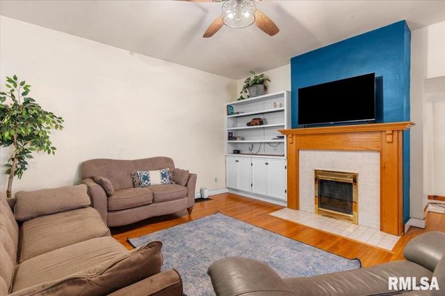 1330 S WHITTIER Avenue, Springfield, IL 62704
