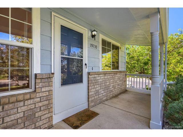 19710 E Stanford Ave, Centennial, CO 80015