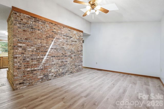 1 Mountain Heritage Place, Candler, NC 28715