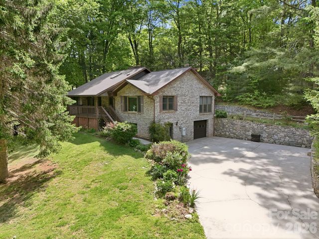 1 Mountain Heritage Place, Candler, NC 28715