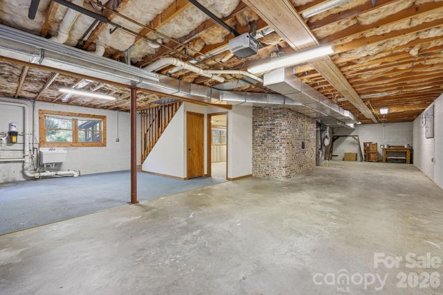 1 Mountain Heritage Place, Candler, NC 28715