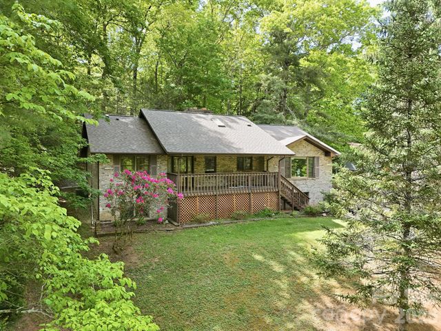 1 Mountain Heritage Place, Candler, NC 28715
