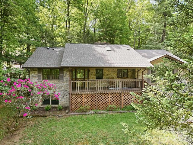 1 Mountain Heritage Place, Candler, NC 28715