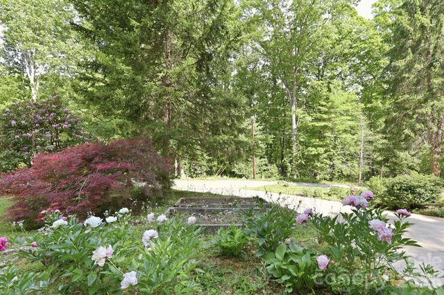 1 Mountain Heritage Place, Candler, NC 28715