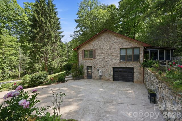 1 Mountain Heritage Place, Candler, NC 28715