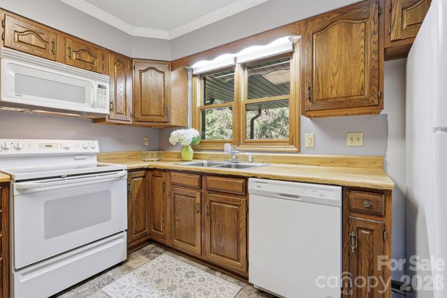 1 Mountain Heritage Place, Candler, NC 28715