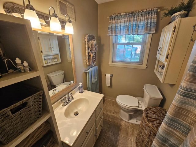 203 3rd Avenue E, Lamberton, MN 56152