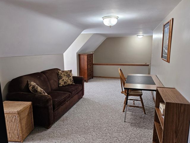 203 3rd Avenue E, Lamberton, MN 56152