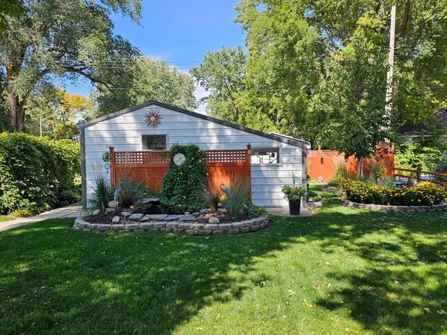 203 3rd Avenue E, Lamberton, MN 56152